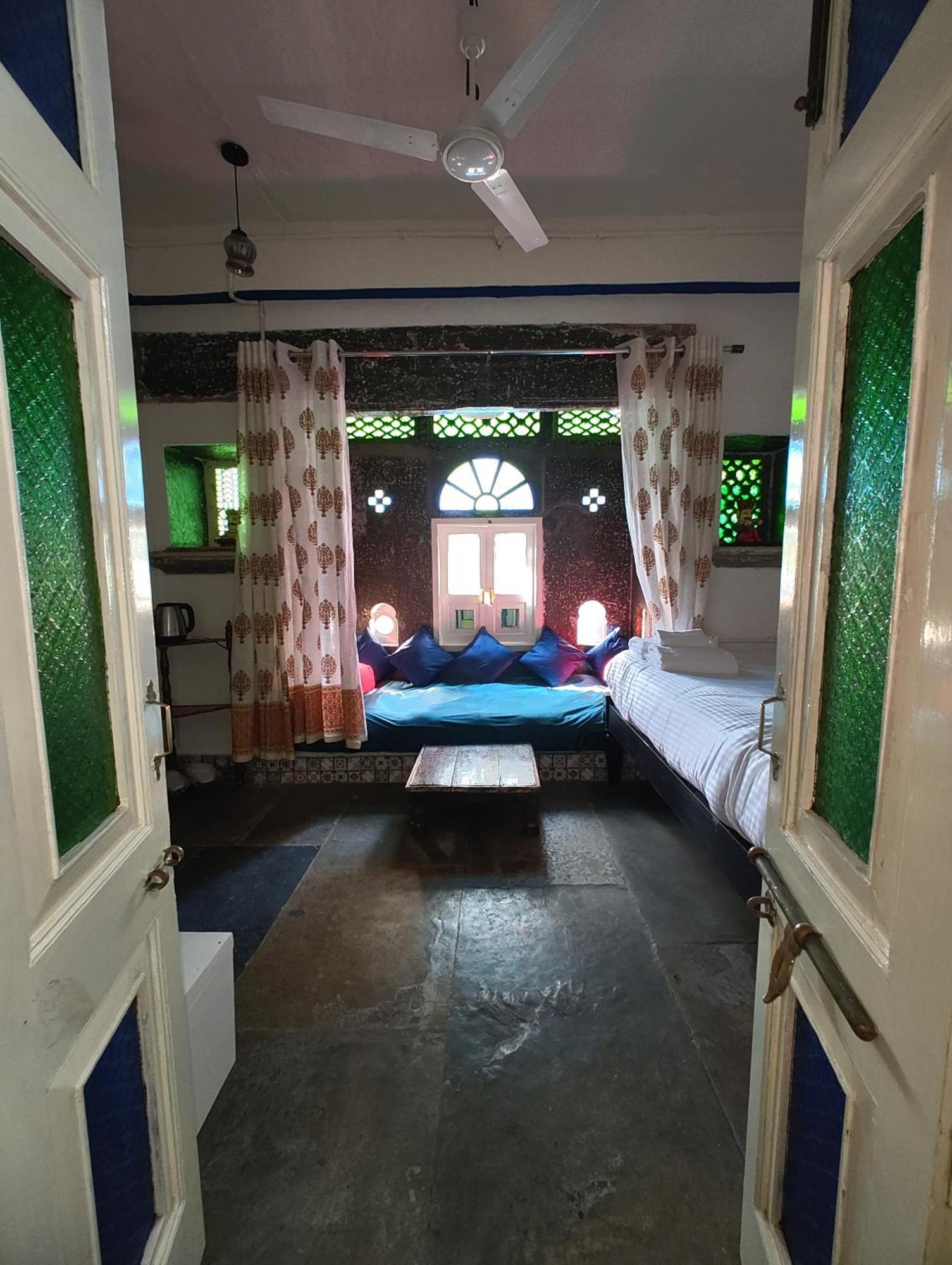 Barefoot Boutique Hotel Udaipur Zimmer foto